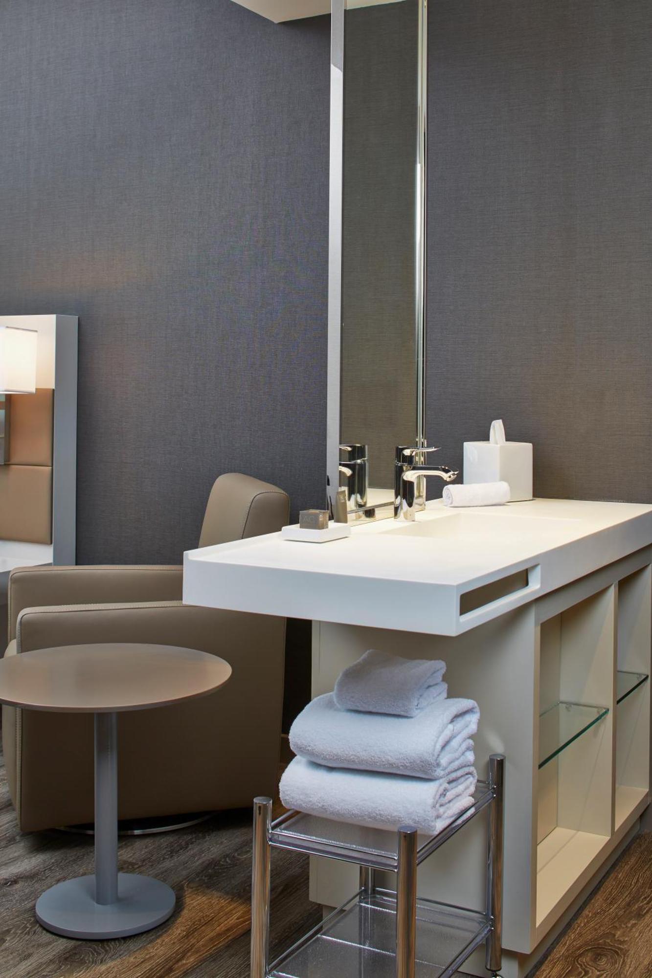 Ac Hotel By Marriott Seattle Bellevue/Downtown Esterno foto