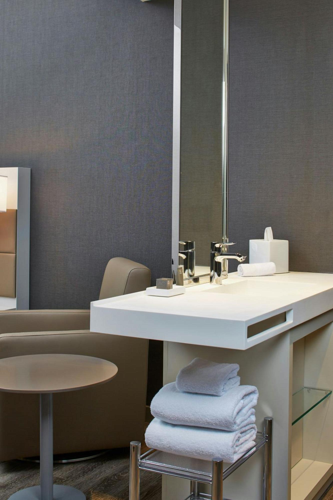 Ac Hotel By Marriott Seattle Bellevue/Downtown Esterno foto